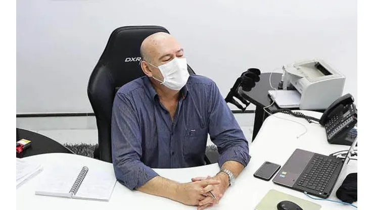 Foto: Flickr Oficial Santos FC/Pedro Ernesto Guerra Azevedo | Rueda age nos bastidores