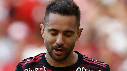 - Everton Ribeiro não vive um bom momento no Flamengo