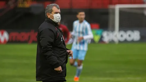 Agif/Volmer Perez - Atleta de Claudio Tencati se lesiona no Criciúma.