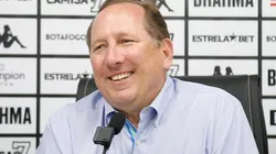 Compra do Botafogo surte efeito e Textor já tem outra equipe na mira