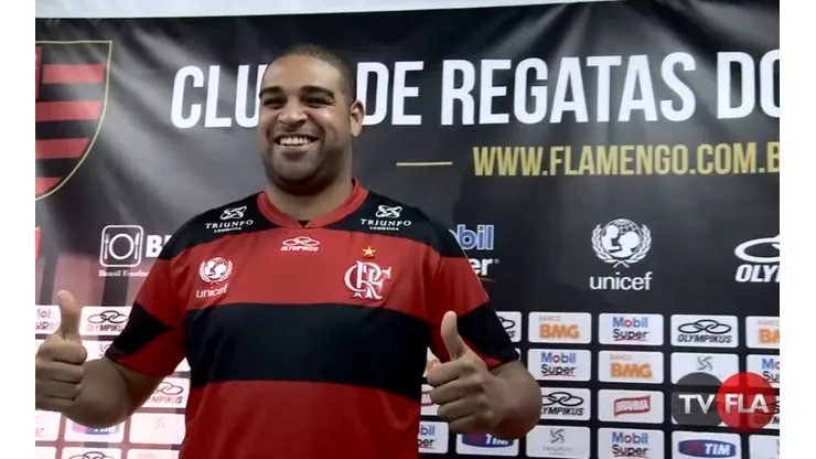 Foto: FLA TV/YouTube - Adriano conquistou o Hexa no Flamengo em 2009.