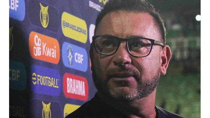Fernando Moreno/AGIF/ Zagueiro criticado pela torcida sob o comando de Turco encaminha rescisão com Atlético-MG.