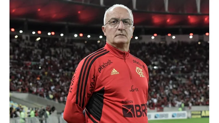 "Reforço"; baixa de meio-campista vira dor de cabeça para Dorival e torcedores do Fla reagem na web