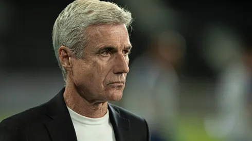 Foto: Jorge Rodrigues/AGIF - Luís Castro recolocou volante como titular da equipe