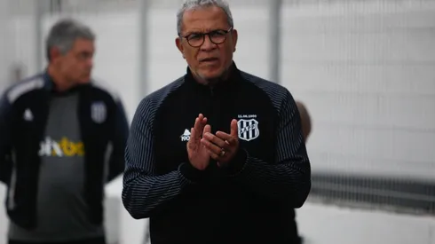 Rogério Capela/AGIF - Titular de Hélio é 'absolvido' após derrota.