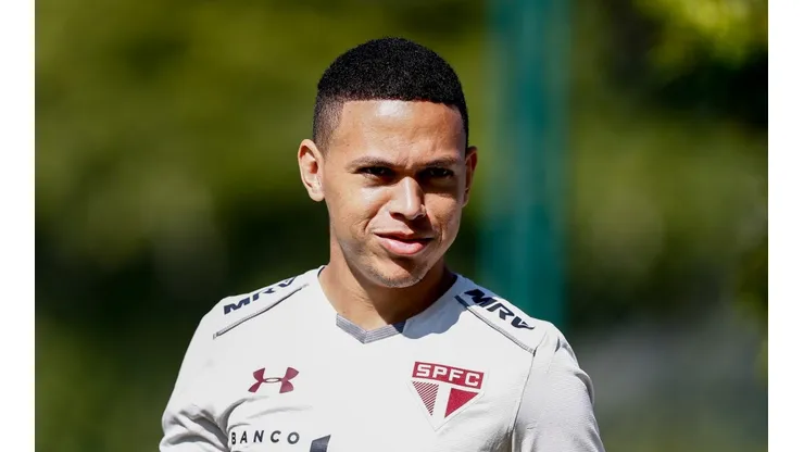 Foto: Marcello Zambrana/AGIF - São Paulo não para em M. Guilherme e se aproxima de mais um reforço