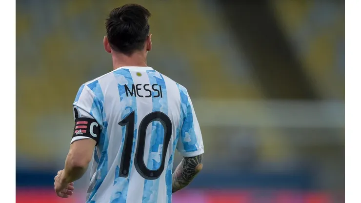 Foto: Thiago Ribeiro/AGIF - Messi foi contratado pelo PSG durante a passagem de Leonardo como dirigente