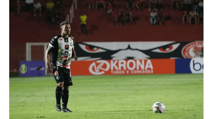 Gabriel Thá/OFEc. Bastos protagonizou bons momentos em campo e levou perigo ao gol do adversário