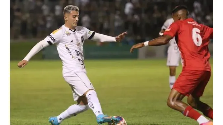 Rennê Carvalho/ABC - Kelvin no Dragão é sinal de 'fim da linha' para outro atacante.