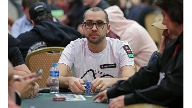Rafael Moraes comemorou o embarque para Las Vegas (Foto: Luis Bertazini/BSOP)