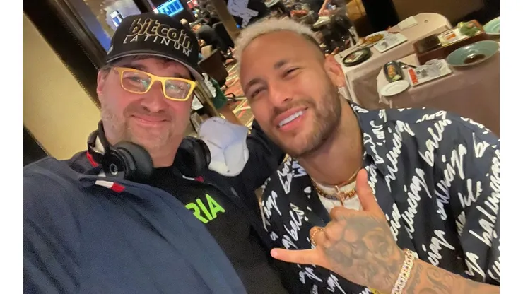 Phil Hellmuth foi convidado por Neymar para um torneio particular (Foto: Reprodução Twitter oficial Phil Hellmuth)