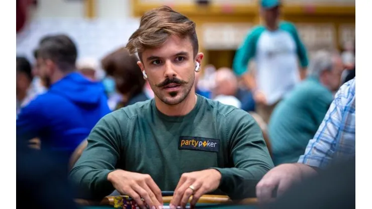 Yuri Martins chegou em quarto lugar no Evento #29 da WSOP (Foto: Katerina Lukina/PokerNews)