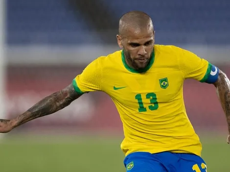 Daniel Alves repensa ida ao Athletico e destino após saída do Barcelona pode ser alterado