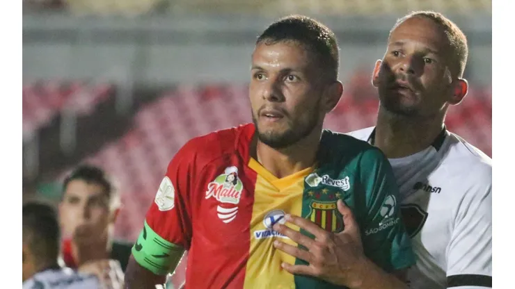 Foto: Ronald Felipe/AGIF - Eloir está de volta à equipe após cumprir suspensão