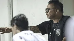 Foto: Pedro Souza/Atlético - Turco Mohamed está na corda bamba no Atlético e já tem "sombra" no mercado