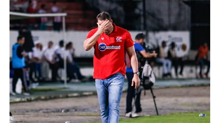 "Confiantes"; ex-'pupilo' de Roberto Fernandes e atualmente no Sport projeta clássico contra o Náutico