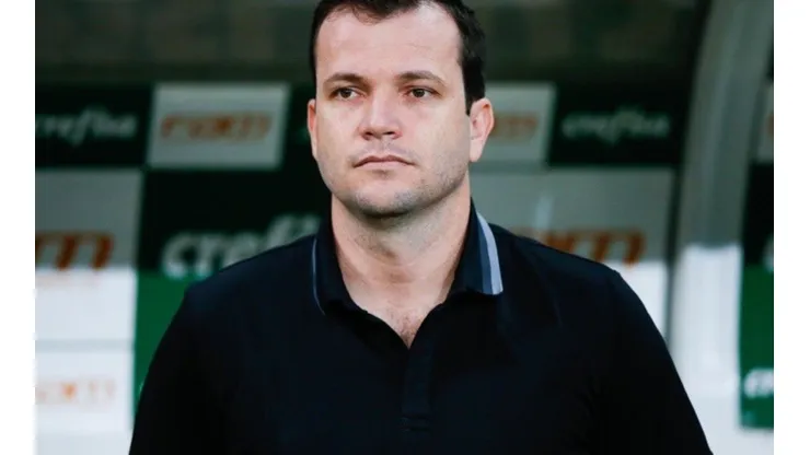 Divulgação/CRB. Daniel Paulista esboça equipe que enfrenta o Ituano nesta sexta