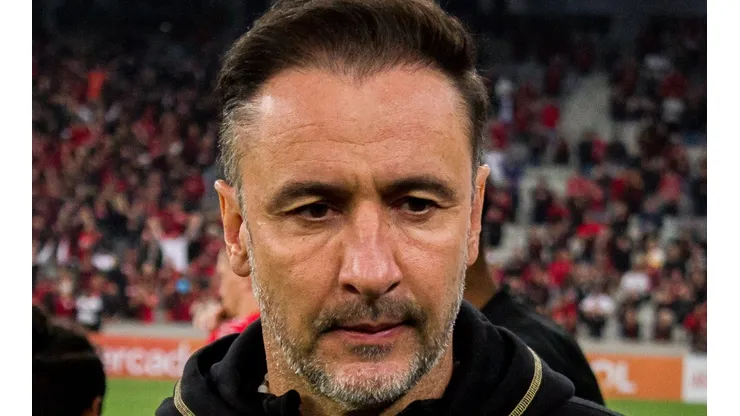 Foto: Robson Mafra/AGIF - Titular de Vítor Pereira entra no radar do Sevilla