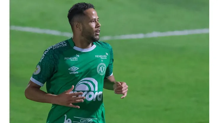 Foto: Marcello Zambrana/AGIF - Geuvânio pode fazer sua estreia com a camisa do Náutico