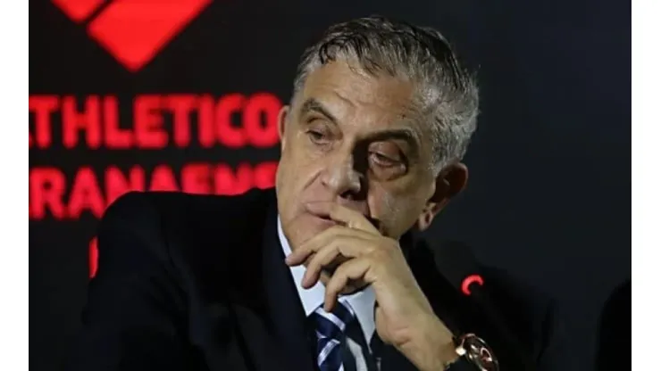 Foto: Divulgação/Athletico - Petraglia age para fechar com defensor para o Furacão
