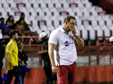 Em meio à crise, Roberto Fernandes se prepara para despedida de atacante do Náutico