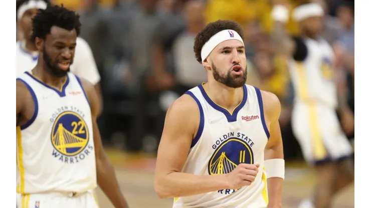 Ezra Shaw/Getty Images - Golden State está com a mão na taça