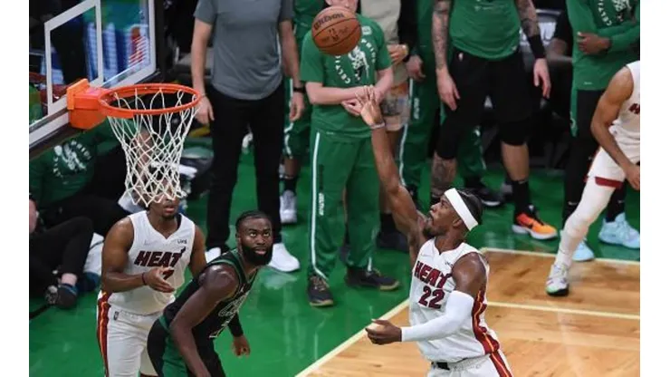 Butler teve grande noite e liderou o Heat no jogo 6