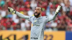 Gil Gomes/AGIF/ "Vamos juntar os cacos"; Everton é sincero sobre erros seguidos na saída de bola.
