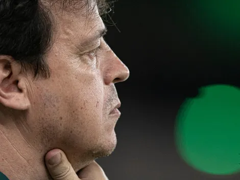 Retorno de zagueiro e ausência de meia: Diniz divulga lista de relacionados para duelo com o Palmeiras