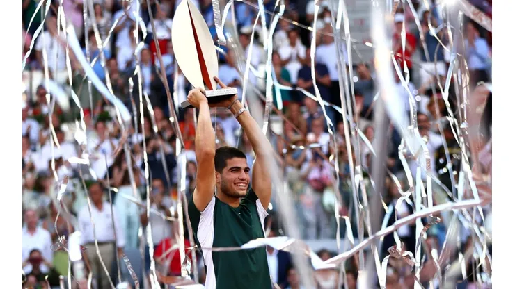 Clive Brunskill/Getty Images - Alcaraz conquista mais um título na carreira