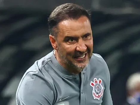 Vítor Pereira 'dá a cara a tapa' sobre Jesus e polêmicas no Flamengo