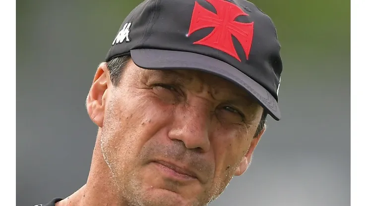 Foto: Thiago Ribeiro/AGIF - Zé Ricardo não deve permanecer no Vasco.