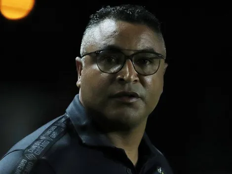 Relacionados! Roger Machado relaciona novidade para a lateral-esquerda