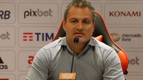 - O diretor rebateu sobre as críticas sobre a desorganização no departamento de futebol