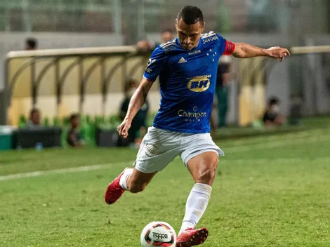 Após derrota do Cruzeiro, Rômulo solta 'indireta' ao Galo: "Mais fácil para eles"