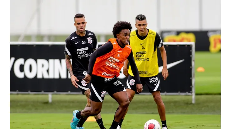 Foto: Rodrigo Coca/Ag. Corinthians | Torcida do Timão faz brincadeiras envolvendo possível saída de meio-campista