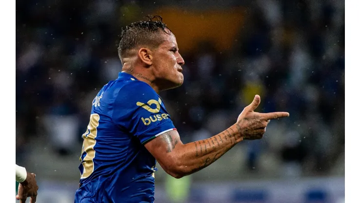 Edu é um dos destaques do Cruzeiro (Foto: Alessandra Torres/AGIF)
