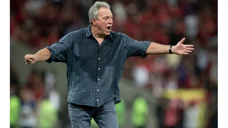 Jorge Rodrigues/AGIF - Abel Braga é 'avisado' no Fluminense