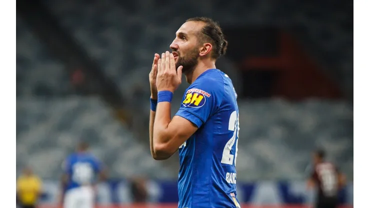 Hernán Barcos com a camisa do Cruzeiro (Vinnicius Silva/Cruzeiro EC)