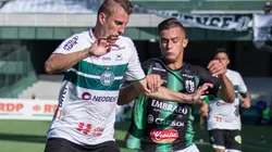 Foto: Robson Mafra/AGIF - Henrique: de volta ao Coritiba para 2º jogo da final