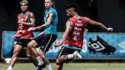 John Textor abre o bolso para contratar titular do Santos; CONFIRA