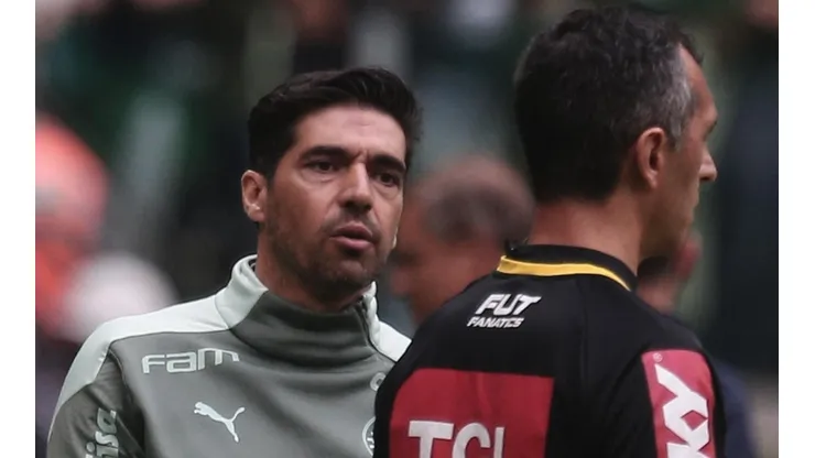 Foto: Ettore Chiereguini/AGIF - Abel "abusa" dessa estratégia no rival.