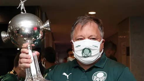 Foto: Cesar Greco / Flickr Palmeiras - Barros é avisado sobre decisão da FIFA que pode aproximar Palmeiras de atacante