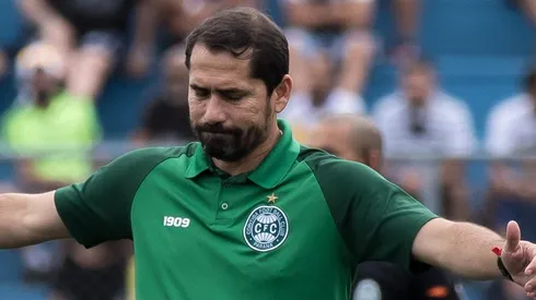 Foto: (Robson Mafra/AGIF) - Gustavo Morínigo perdeu um de seus meias no Coritiba para o duelo contra o Maringá