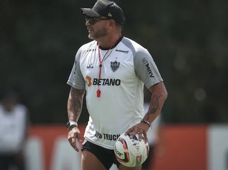 Meia que foi destaque em 2021 não soma nem 90 minutos com Turco Mohamed no Galo