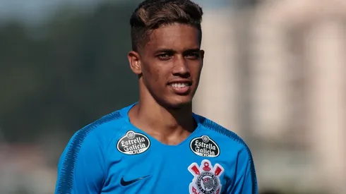 Foto: Marcello Zambrana/AGIF - Pedrinho conseguiu deixar a Ucrânia.