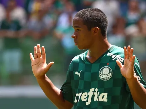 Endrick fala de admiração a Ronaldo, Daniel Alves e férias: “Jogando videogame"