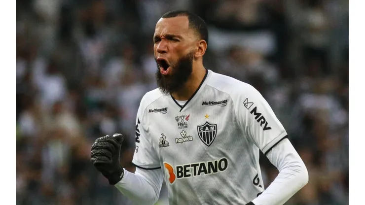 Foto: (Fernando Moreno/AGIF) - Everson não só foi o herói do Atlético na conquista da Supercopa do Brasil, como também foi o porta voz da gozação com o Flamengo