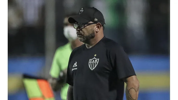 Foto: Pedro Souza / Atlético / Divulgação - Turco Mohamed: treinador apontou os erros do Galo na derrota no meio de semana
