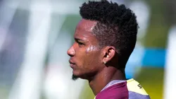 Foto: Marcello Zambrana/AGIF - Thiago Mendes e mais um foram procurados pelo Flamengo